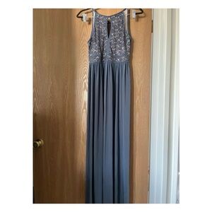Elegant Lace Top Maxi Dress in Gray